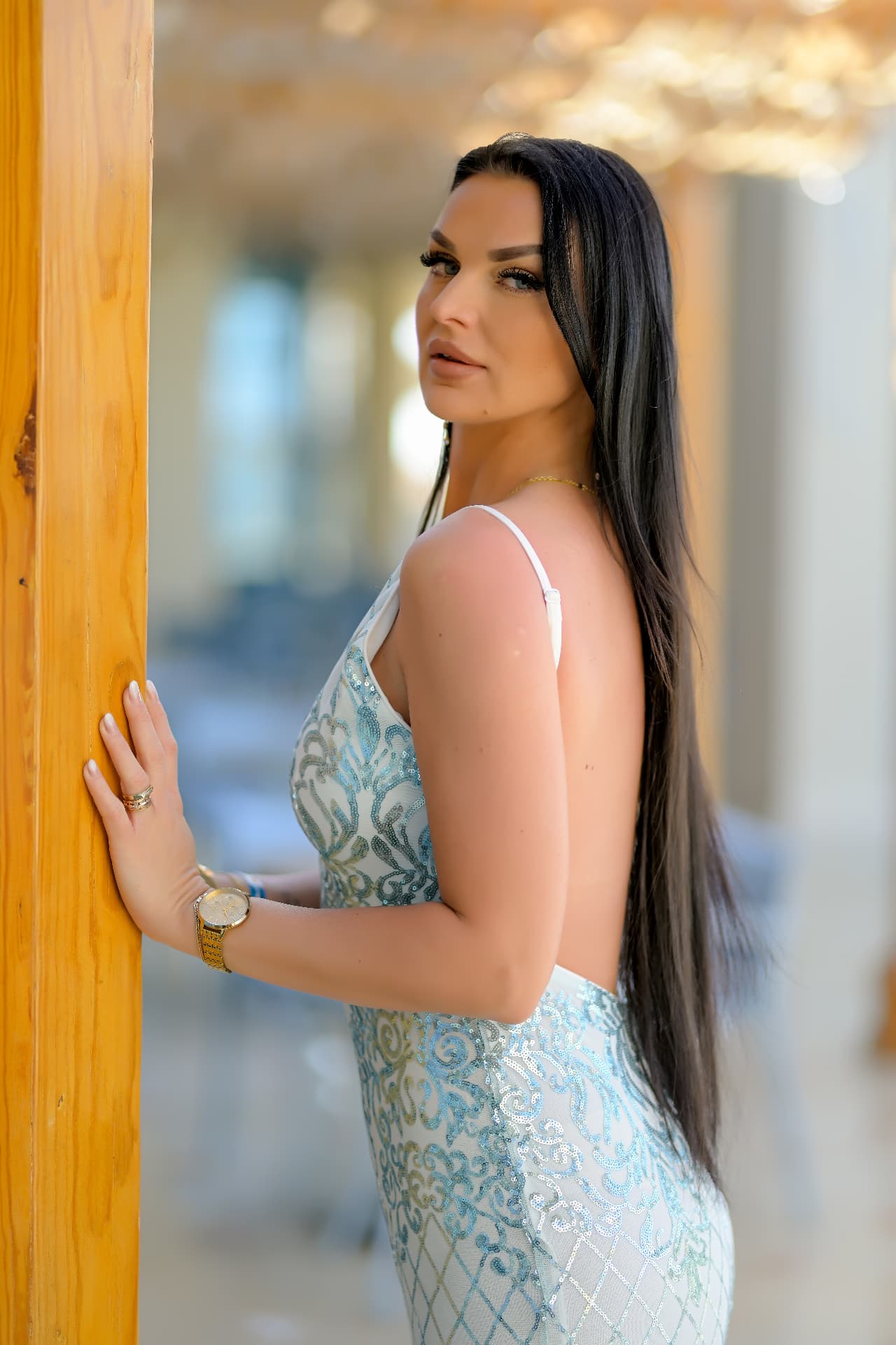 Editorial fashion and lifestyle portrait in natural light by SHOLA.PH