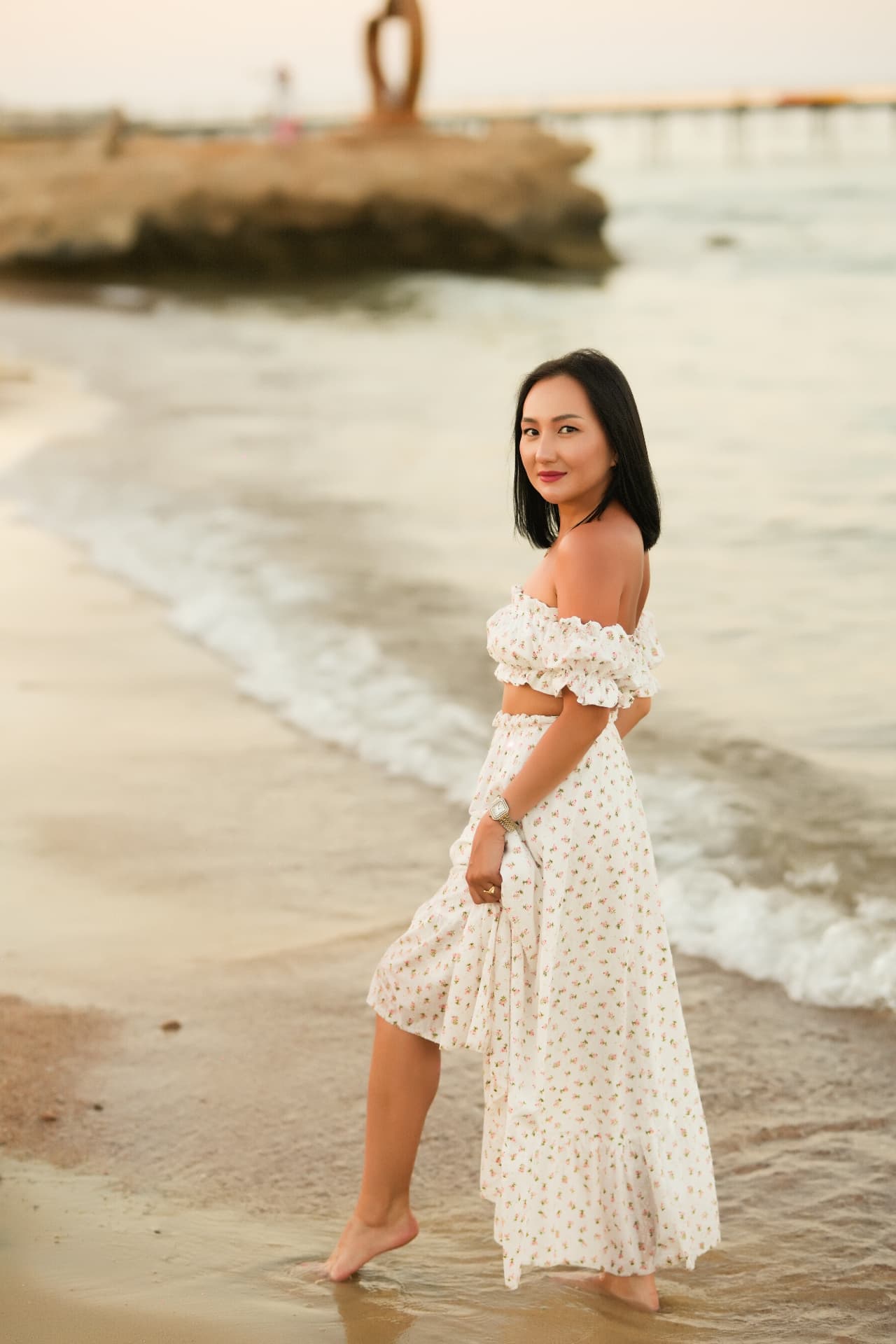 Editorial fashion and lifestyle portrait in natural light by SHOLA.PH